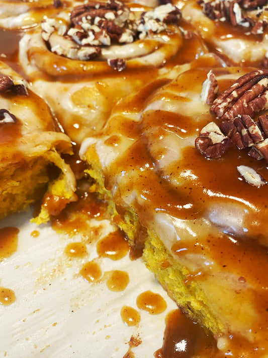 Harvest Pumpkin Cinnamon Rolls  Saturday, September 20, 4:00 Pick Up